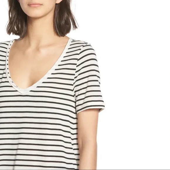 BP Raw Edge V-Neck Tee Black/White Stripe Size Extra Small NWOT - Picture 4 of 6